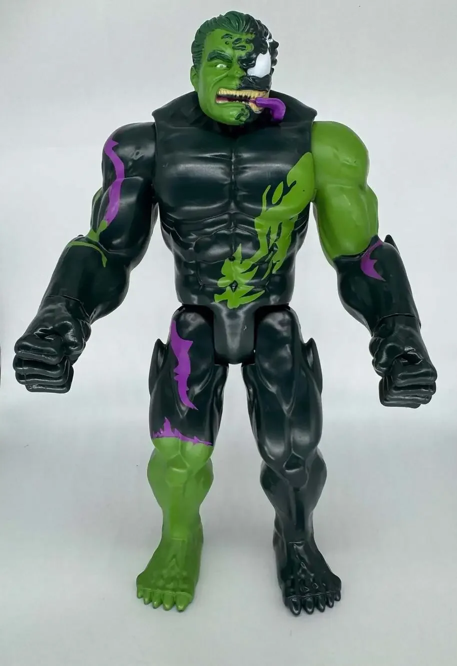 Marvel Venomized Hulk 12-inch Action Figure Maximum Venom Blast Gear Titan